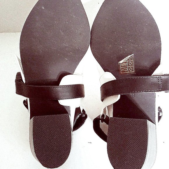 Black and White Mules, Size 9 Clogs, Slingback Heels, Women's Shoes - Picture 12 of 14